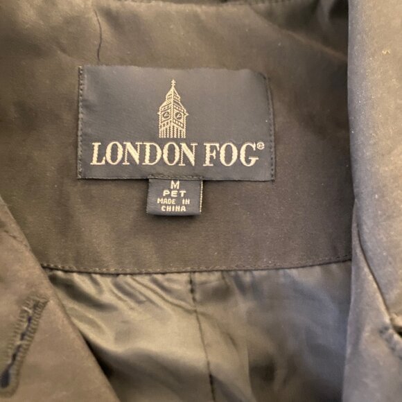 London Fog - M Petite -  Classic trench coat in black, same size as 8 almost - Picture 5 of 15